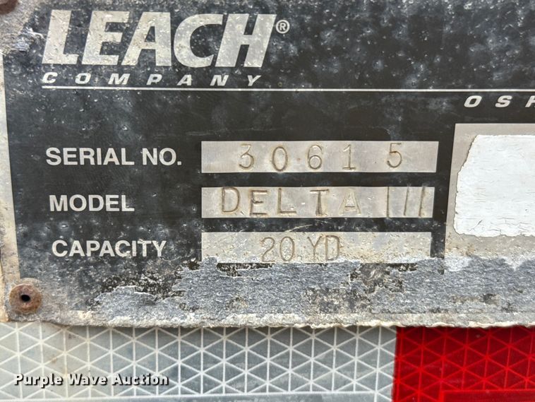 image for item FB7449 2005 Freightliner Business Class M2 refuse truck