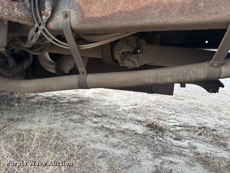 image for item FB7449 2005 Freightliner Business Class M2 refuse truck