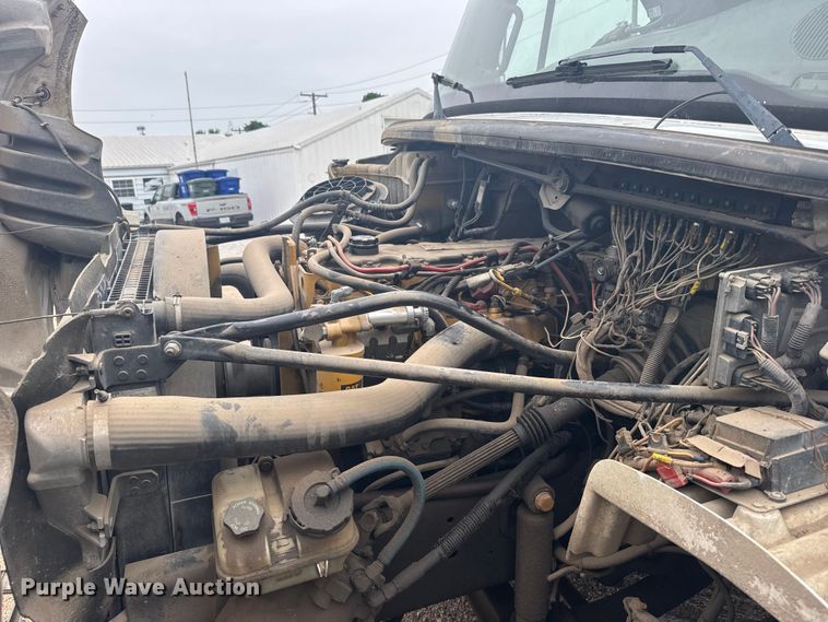 image for item FB7449 2005 Freightliner Business Class M2 refuse truck