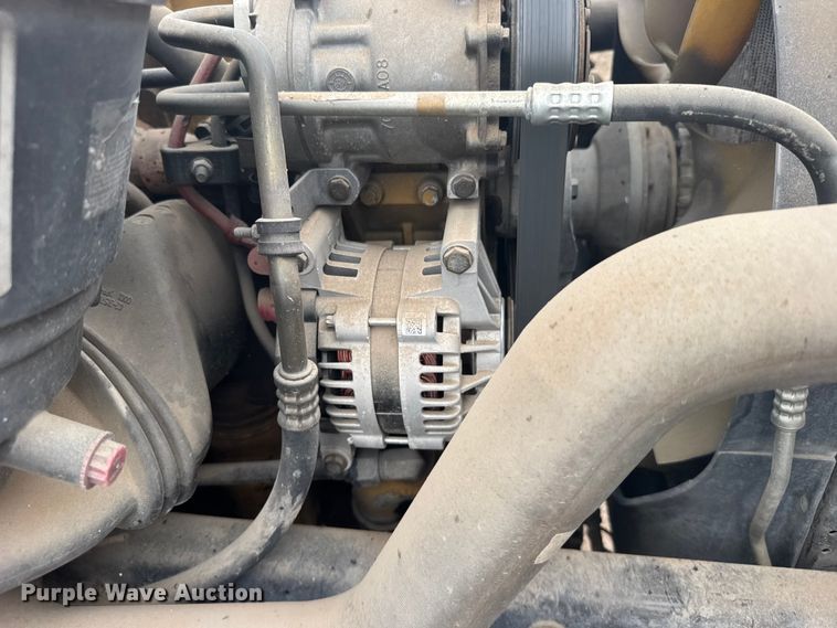 image for item FB7449 2005 Freightliner Business Class M2 refuse truck