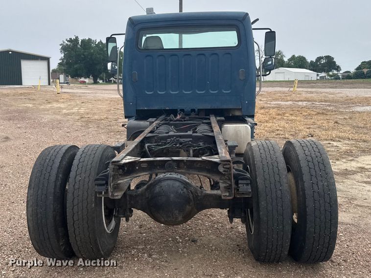 image for item FB7450 2005 Freightliner M2 truck cab and chassis