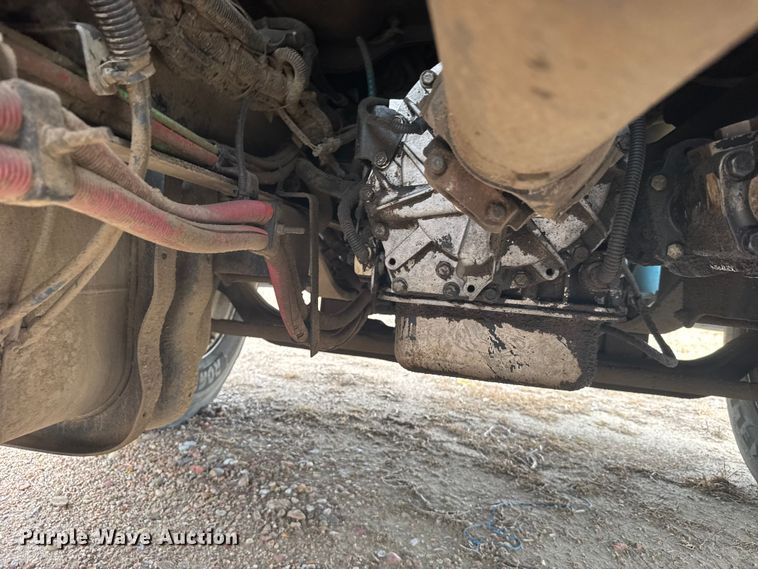 image for item FB7450 2005 Freightliner M2 truck cab and chassis