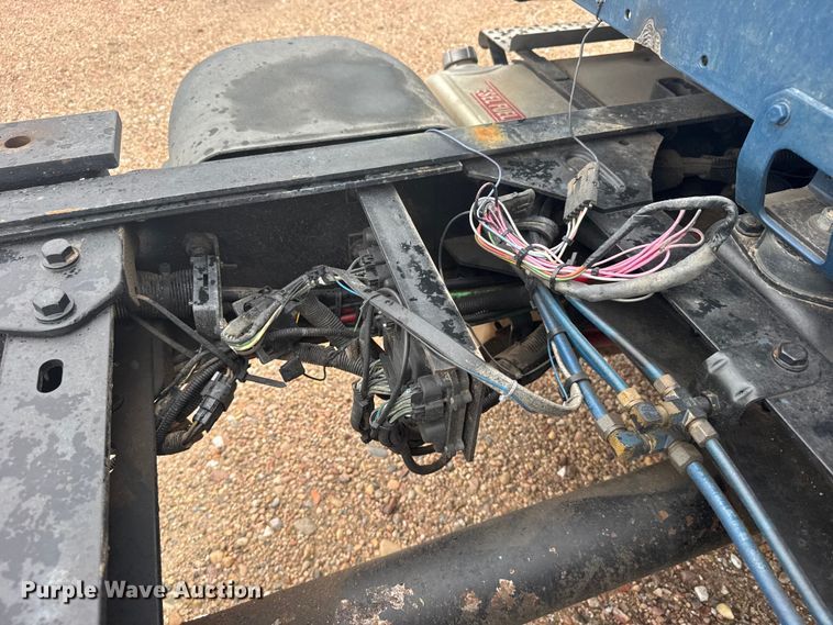 image for item FB7450 2005 Freightliner M2 truck cab and chassis