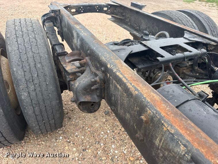 image for item FB7450 2005 Freightliner M2 truck cab and chassis