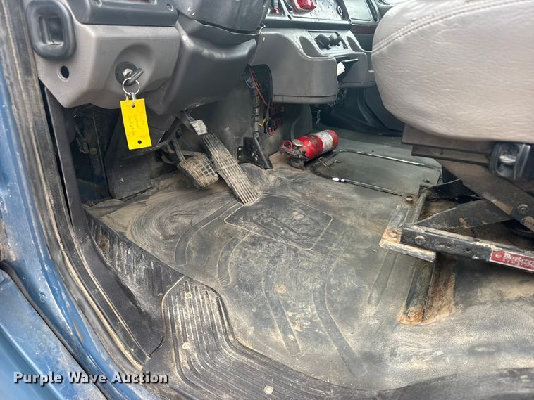 image for item FB7450 2005 Freightliner M2 truck cab and chassis