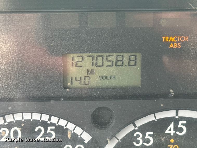 image for item FB7450 2005 Freightliner M2 truck cab and chassis