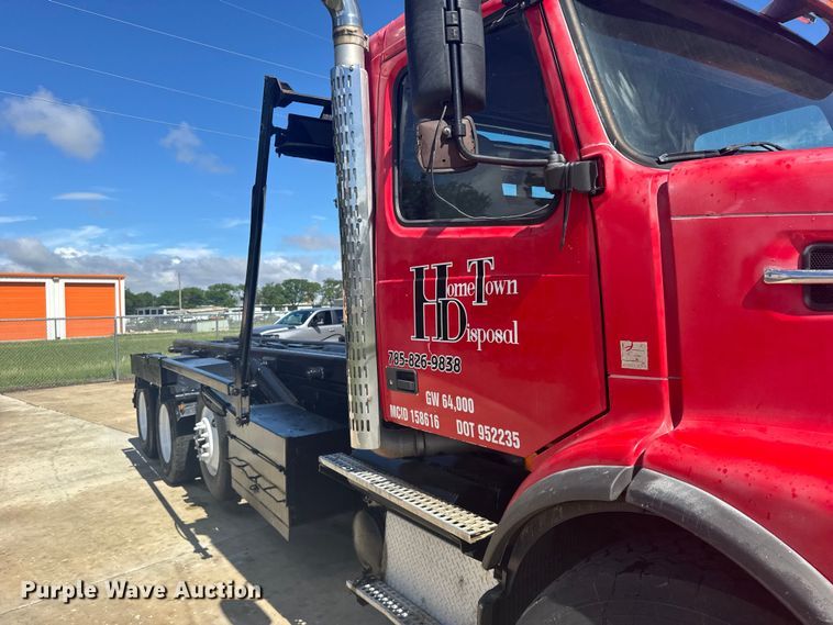 image for item FB7451 2006 Volvo  VHD roll-off container truck