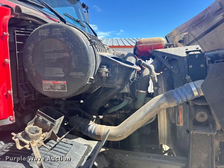 image for item FB7451 2006 Volvo  VHD roll-off container truck