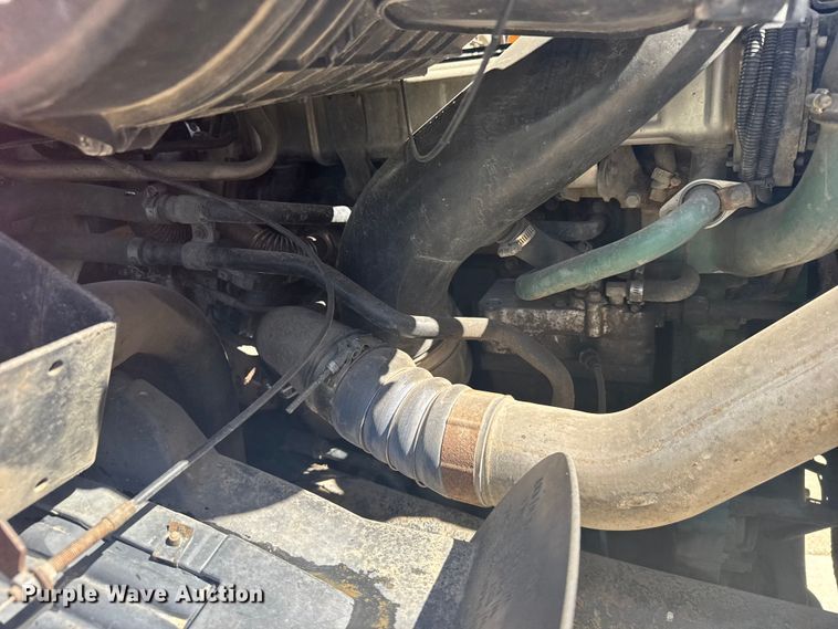 image for item FB7451 2006 Volvo  VHD roll-off container truck
