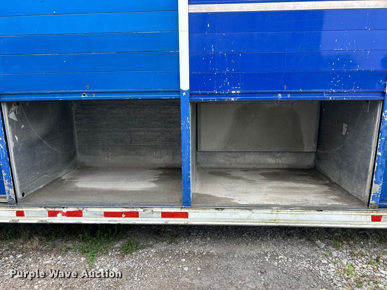 image for item FC2561 1999 Hackney & Sons, Inc. delivery trailer
