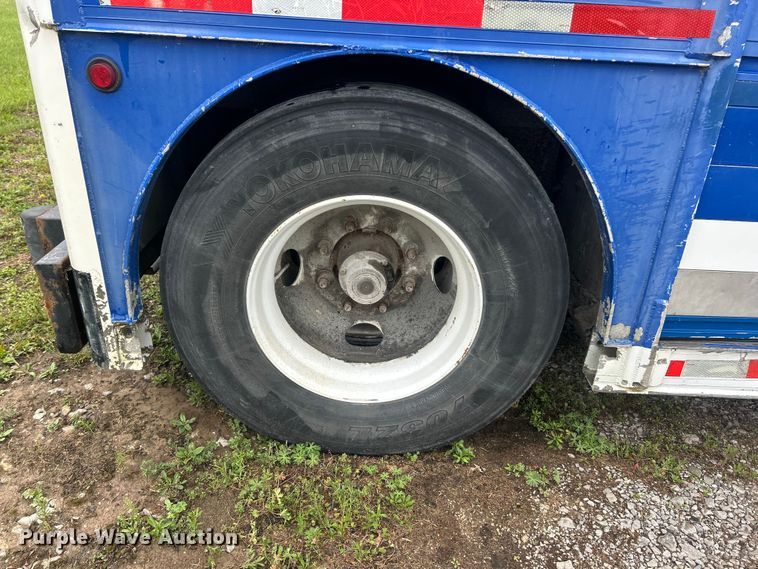 image for item FC2561 1999 Hackney & Sons, Inc. delivery trailer