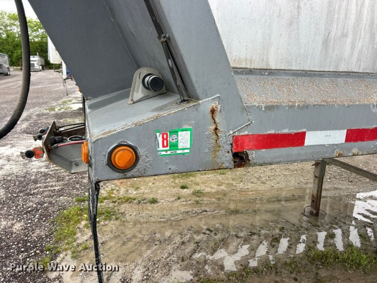 image for item FC2563 2005 Hilbilt 2426FLXPA end dump trailer