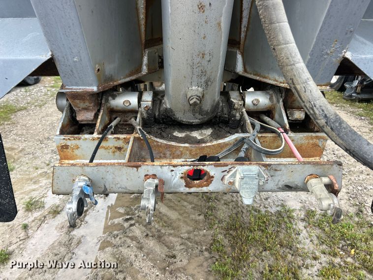 image for item FC2563 2005 Hilbilt 2426FLXPA end dump trailer