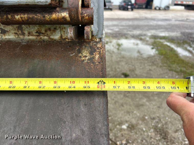 image for item FC2563 2005 Hilbilt 2426FLXPA end dump trailer
