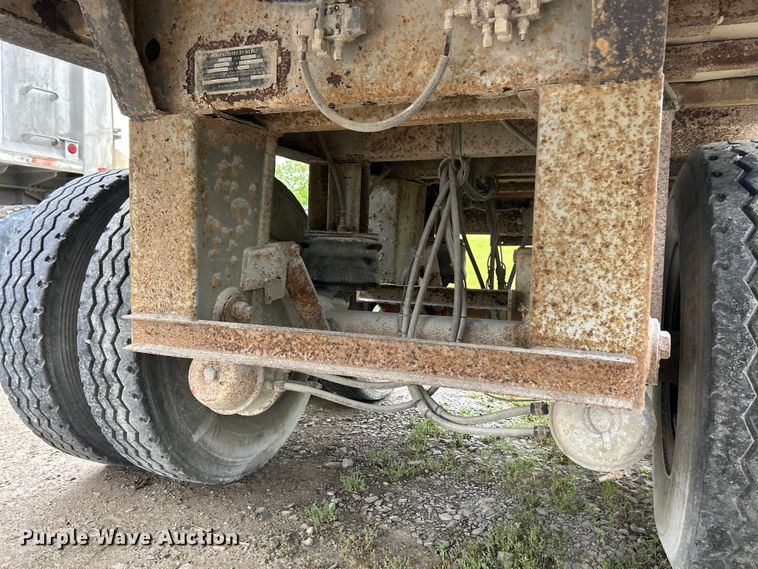 image for item FC2563 2005 Hilbilt 2426FLXPA end dump trailer