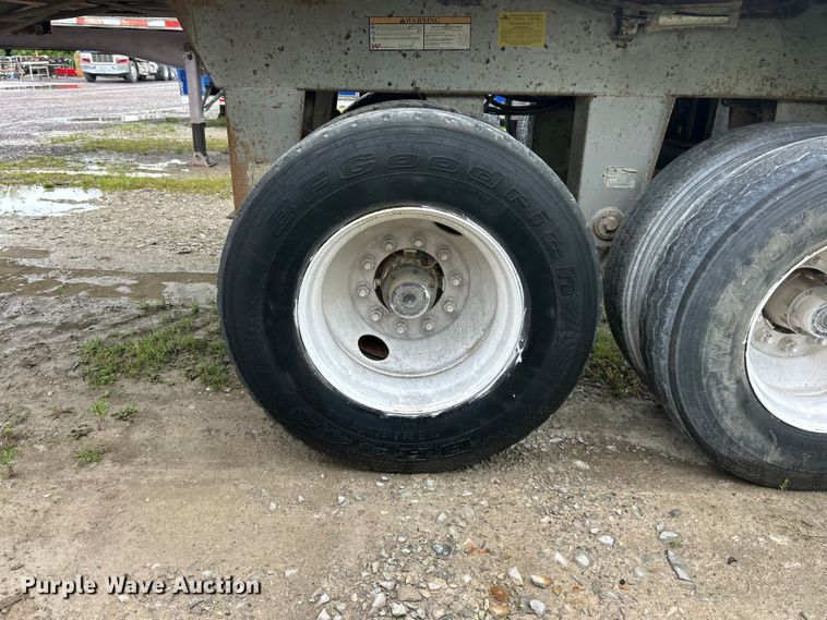 image for item FC2563 2005 Hilbilt 2426FLXPA end dump trailer