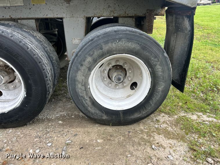 image for item FC2563 2005 Hilbilt 2426FLXPA end dump trailer