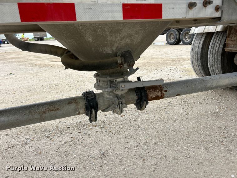 image for item FC2659 2008 Heil pneumatic dry bulk trailer