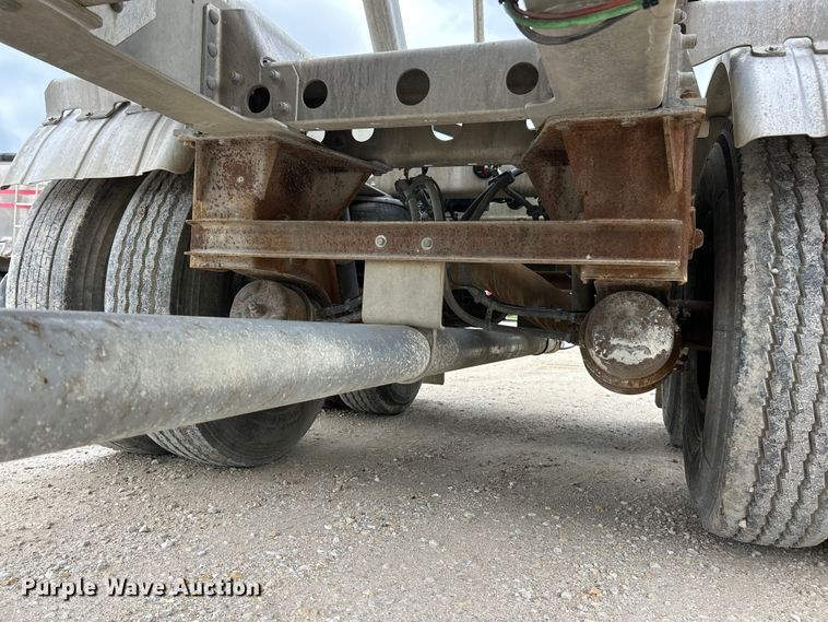 image for item FC2659 2008 Heil pneumatic dry bulk trailer