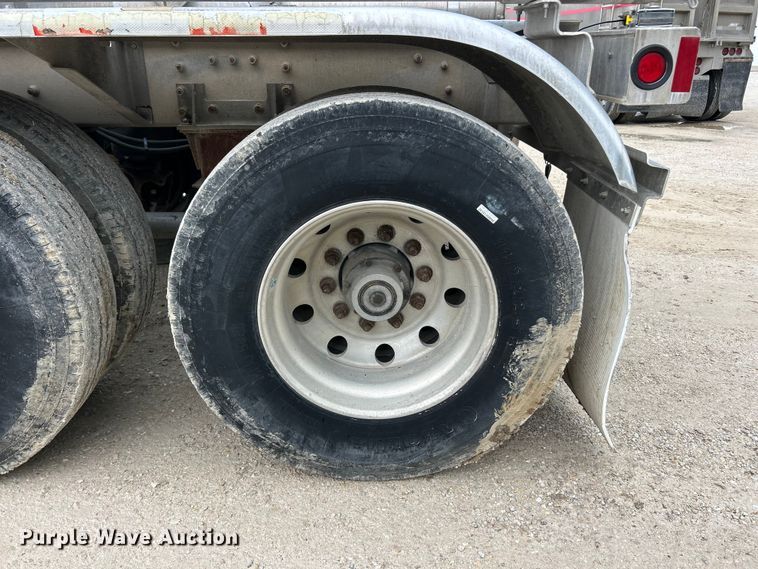 image for item FC2659 2008 Heil pneumatic dry bulk trailer