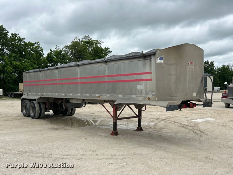 image for item FC2660 2004 Travis T/90 end dump trailer