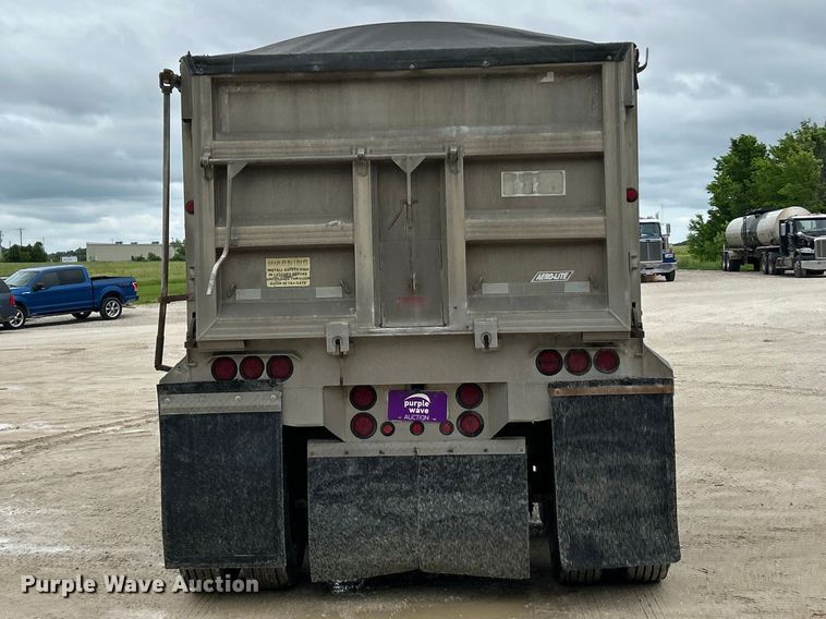 image for item FC2660 2004 Travis T/90 end dump trailer