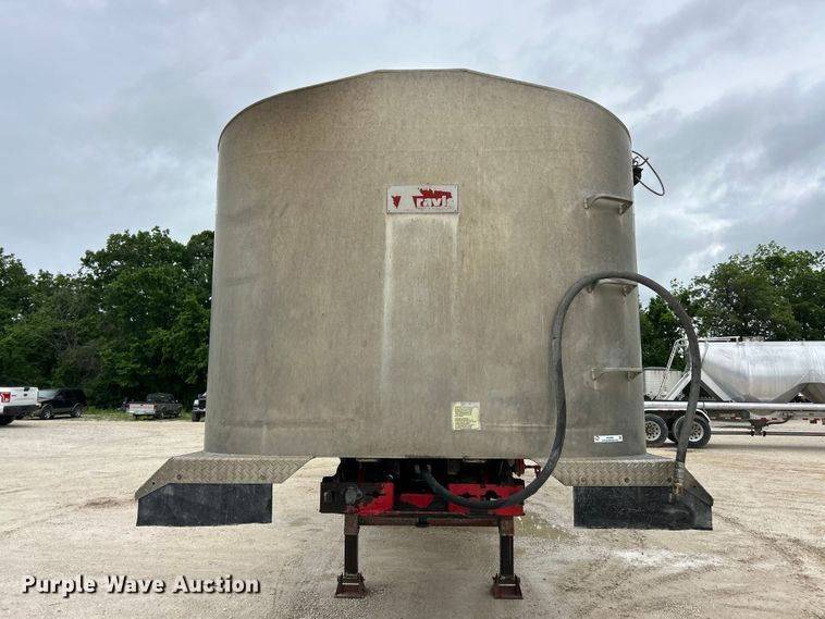 image for item FC2660 2004 Travis T/90 end dump trailer