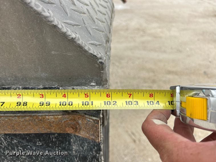 image for item FC2660 2004 Travis T/90 end dump trailer