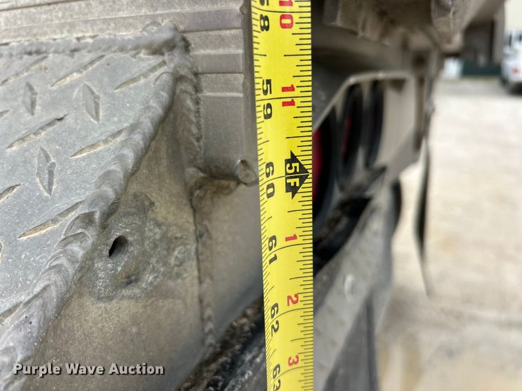 image for item FC2660 2004 Travis T/90 end dump trailer