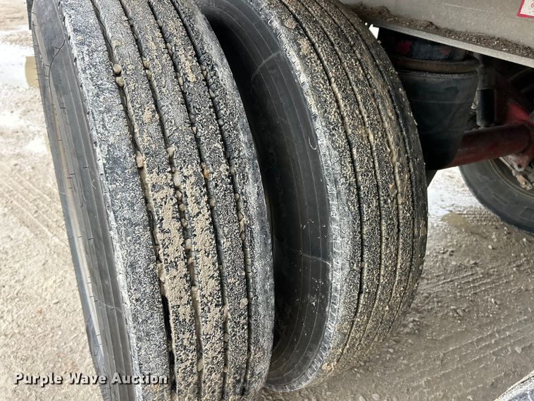 image for item FC2660 2004 Travis T/90 end dump trailer