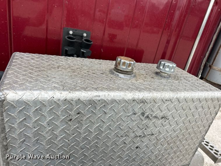 image for item FC2661 2014 Western Star 4900 semi truck