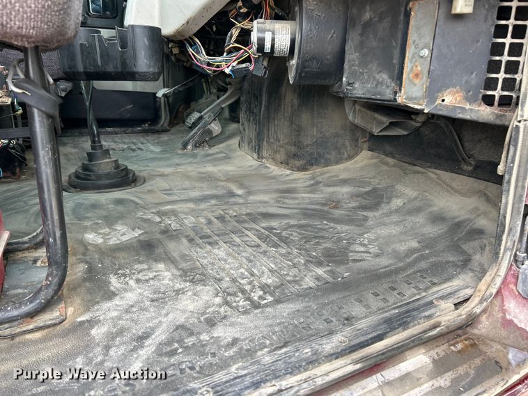 image for item FC2661 2014 Western Star 4900 semi truck