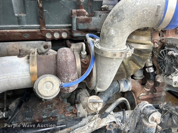 image for item FC2661 2014 Western Star 4900 semi truck