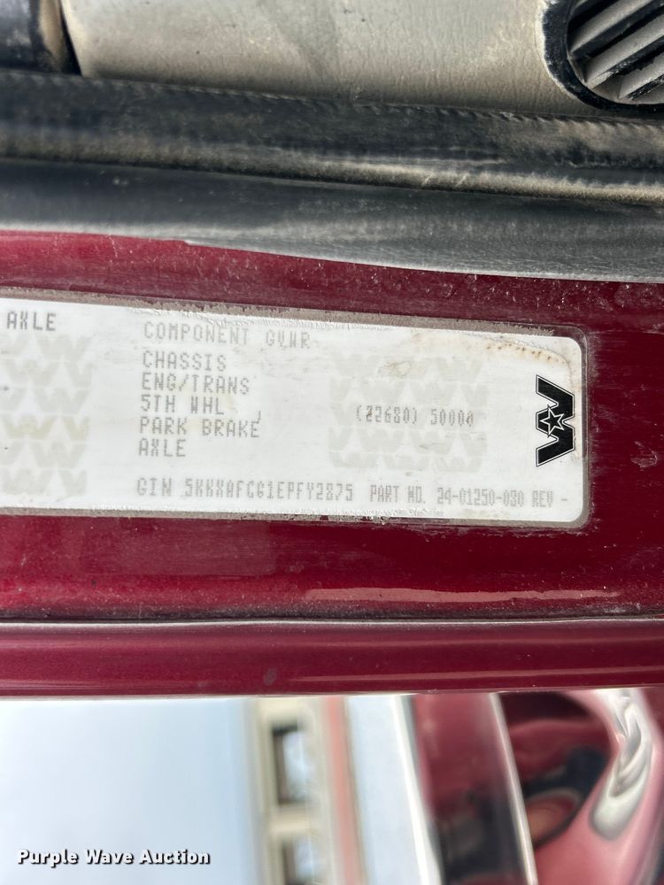 image for item FC2661 2014 Western Star 4900 semi truck