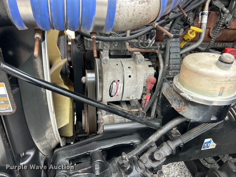 image for item FC2683 2018 Peterbilt 579 semi truck