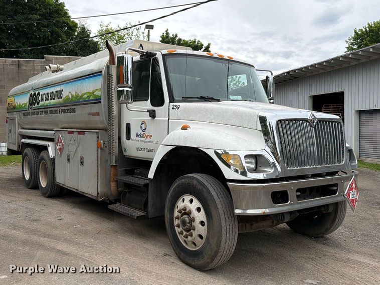 image for item FC3100 2006 International 7500 fuel truck