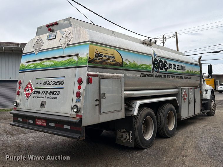 image for item FC3100 2006 International 7500 fuel truck