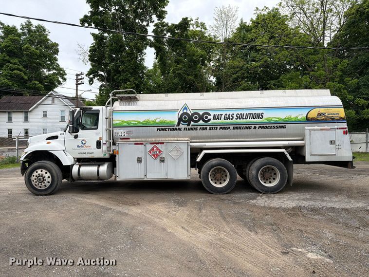 image for item FC3100 2006 International 7500 fuel truck