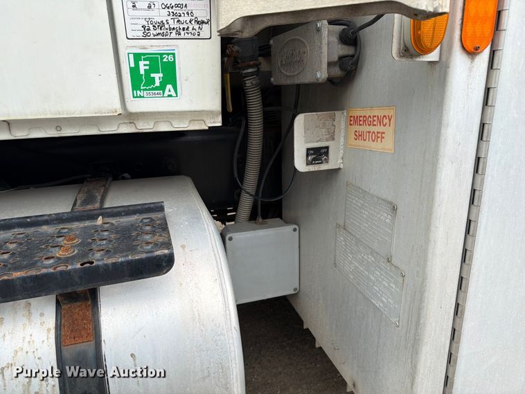 image for item FC3100 2006 International 7500 fuel truck