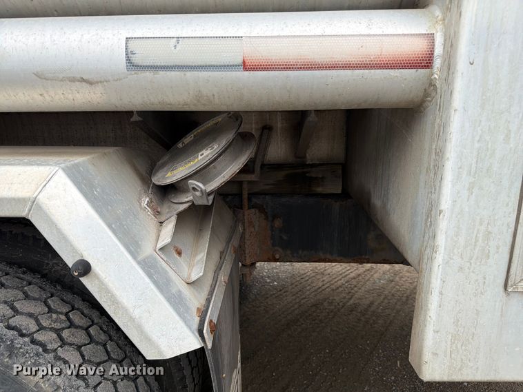 image for item FC3100 2006 International 7500 fuel truck