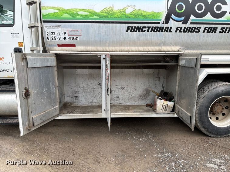 image for item FC3100 2006 International 7500 fuel truck