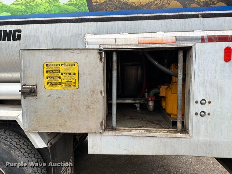 image for item FC3100 2006 International 7500 fuel truck