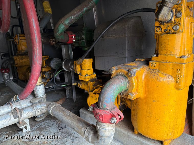 image for item FC3100 2006 International 7500 fuel truck