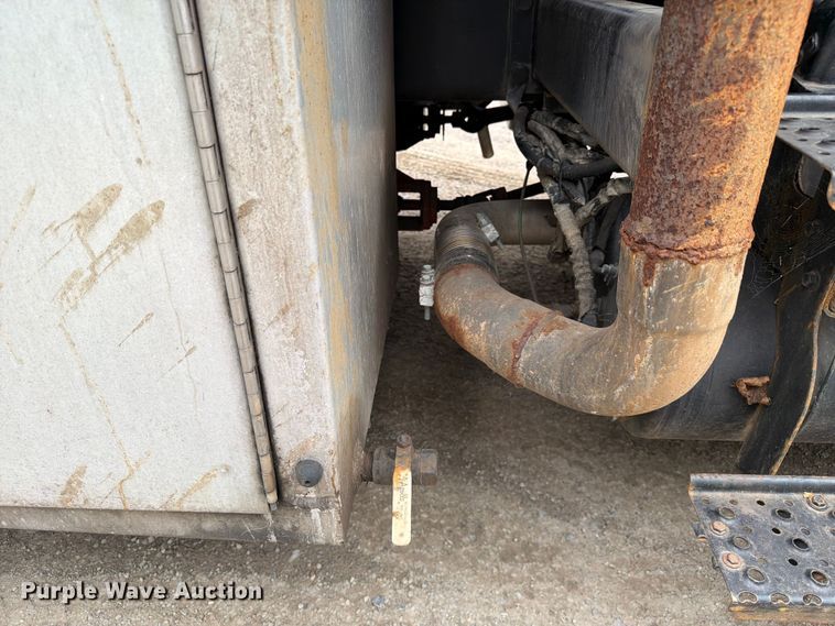 image for item FC3100 2006 International 7500 fuel truck
