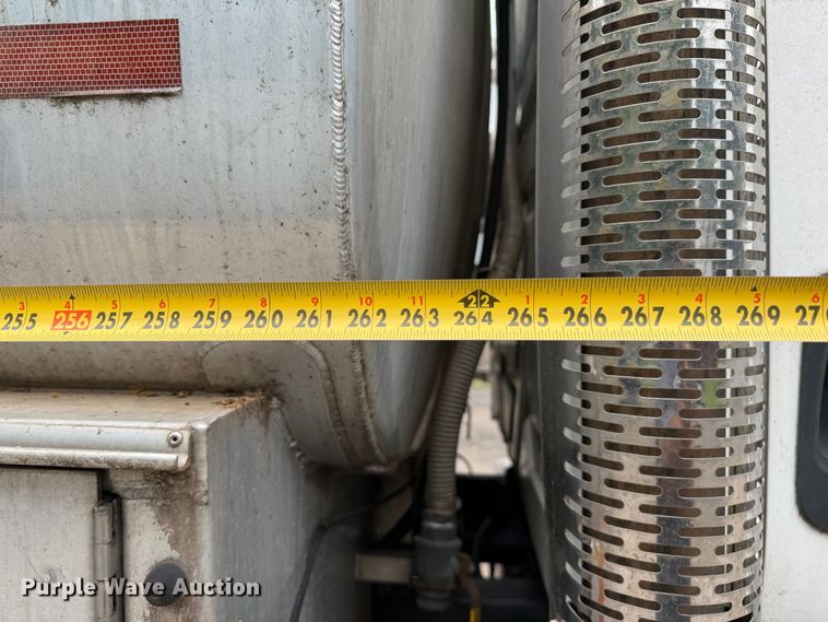 image for item FC3100 2006 International 7500 fuel truck