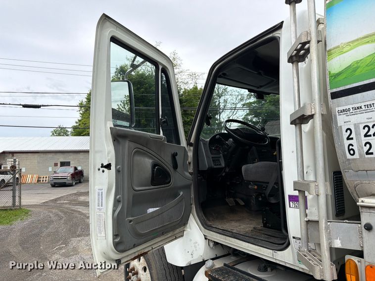 image for item FC3100 2006 International 7500 fuel truck