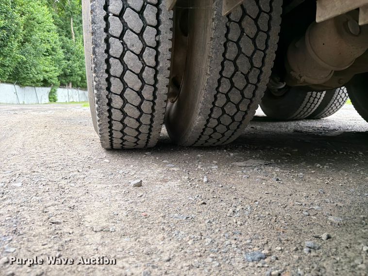 image for item FC3100 2006 International 7500 fuel truck