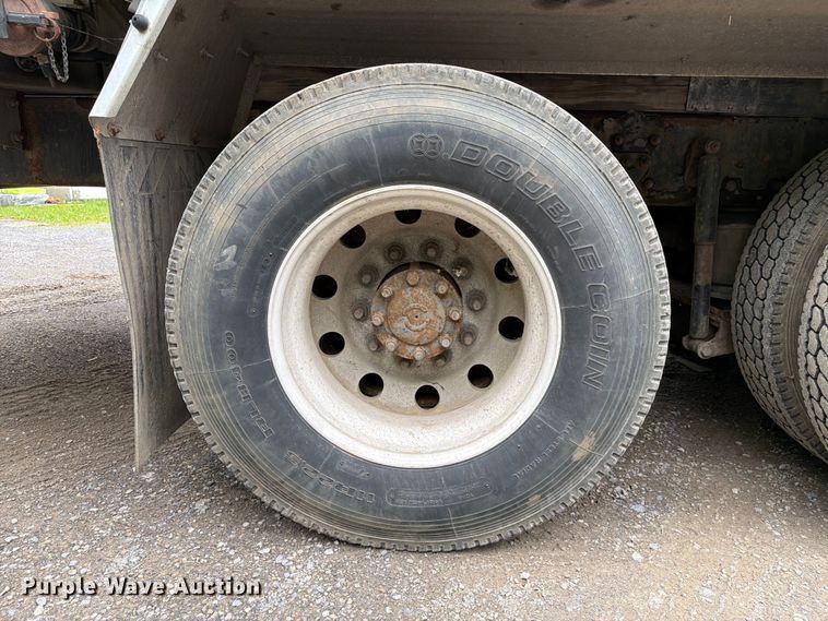 image for item FC3100 2006 International 7500 fuel truck