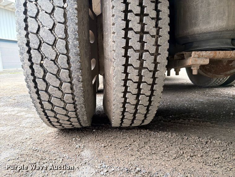image for item FC3100 2006 International 7500 fuel truck