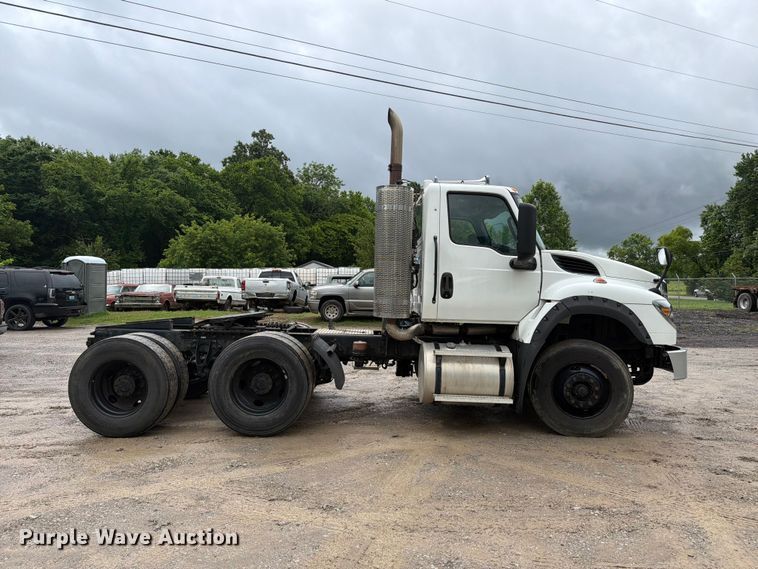 image for item FC3102 2020 International HV613 semi truck